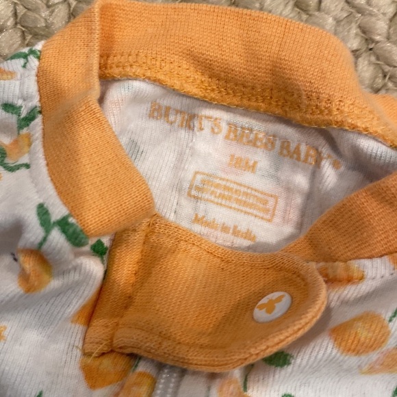 Burt’s bees baby pink alphabet Organic Cotton Snug Fit Footed 3/6m - Picture 2 of 2